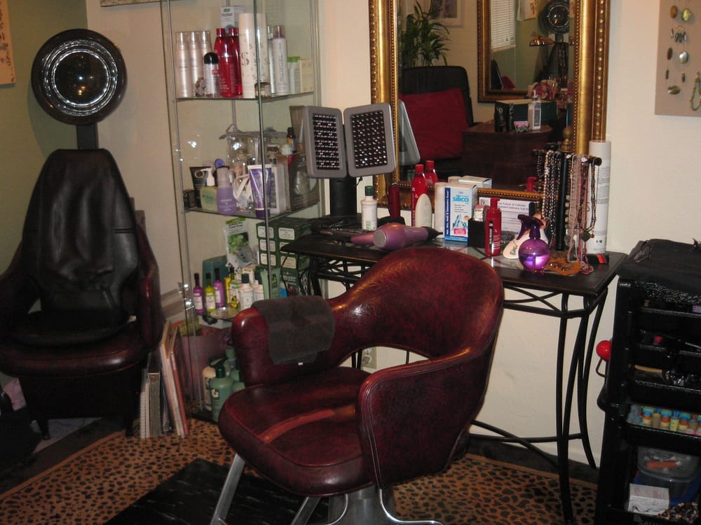 Bayside Gallery Salon Logo