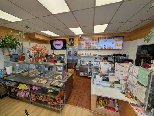 Mom's Pho & Banh Mi by null