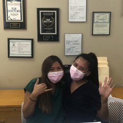 HI Pain - Hawaii Institute for Pain - Our amazing front desk staff