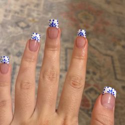 Magic Nails