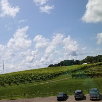 Dablon Vineyards & Winery - Wine Tasting Room Near Me - Baroda, Michigan Dablon Vineyards & Winery - Wine Tasting Room Near Me - Baroda, Michigan