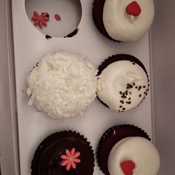 Georgetown Cupcake - They were just eh - Cupcakes Near Me - Washington, DC, District of Columbia Georgetown Cupcake - They were just eh - Cupcakes Near Me - Washington, DC, District of Columbia