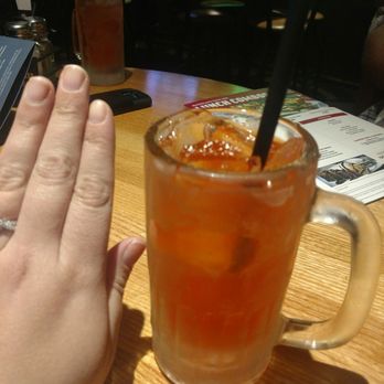 Applebee's Grill + Bar - Size comparison for the $1 Bahama mama. 10 oz. - American Near Me - Saint Louis, Missouri Applebee's Grill + Bar - Size comparison for the $1 Bahama mama. 10 oz. - American Near Me - Saint Louis, Missouri