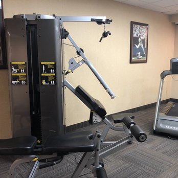 Days Inn by Wyndham Baltimore Inner Harbor - Dual stack gym system for weight training - Hotels Near Me - Baltimore, Maryland