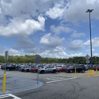 Walmart Supercenter - Packed parking lot - Grocery Near Me - Warner Robins, Georgia Walmart Supercenter - Packed parking lot - Grocery Near Me - Warner Robins, Georgia