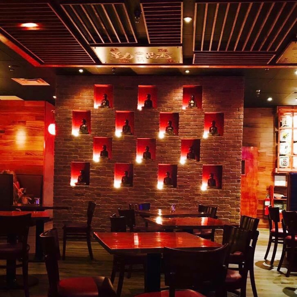Fo Bistro - Decor - Sushi Bars Near Me - Montclair, Virginia