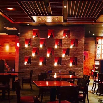 Fo Bistro - Decor - Sushi Bars Near Me - Montclair, Virginia