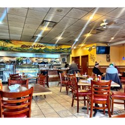 Inside Sunrise Grill.Des Plaines IL Hiding Great Breakfast Place in Small Mall.Don't miss this One. Great Food Nice Friendly Service.Cool!