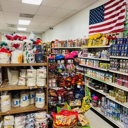 La Familia International Market