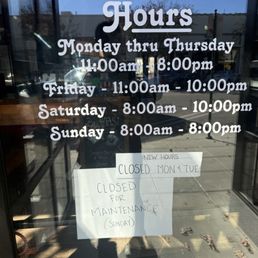Exterior outside entrance of Gunsmoke BBQ - Closed again - Santa Paula, California Exterior outside entrance of Gunsmoke BBQ - Closed again - Santa Paula, California