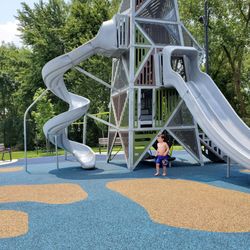 Riverside Park - Fun at the park
