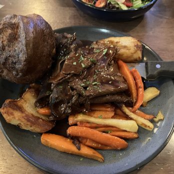 The Burren House - Sunday roast - Irish Pub Near Me - San Rafael, California