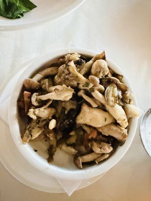 2801 Alaskan Wy by null