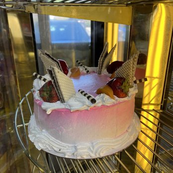 Los Jalapenos - Their cakes. How beautiful! - Grocery Near Me - Renton, Washington Los Jalapenos - Their cakes. How beautiful! - Grocery Near Me - Renton, Washington