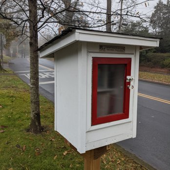 Little Free Library - Little Free Library, 1620 Dilworth Rd E, Charlotte - Community Book Box Near Me - Charlotte, North Carolina Little Free Library - Little Free Library, 1620 Dilworth Rd E, Charlotte - Community Book Box Near Me - Charlotte, North Carolina