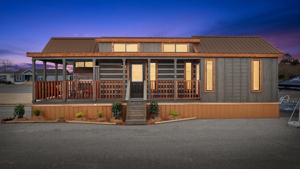 MUSTANG HOMES AND LAND Updated August 2024 1405 North University Ave, Lubbock, Texas