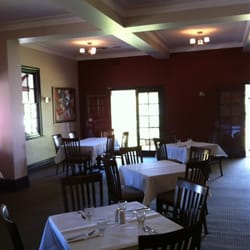 Eighteen 70 Bar & Dining Room