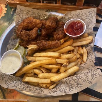 Figueroa Mountain Brewing Company - Chicken tenders with fries - Breweries Near Me - Buellton, California