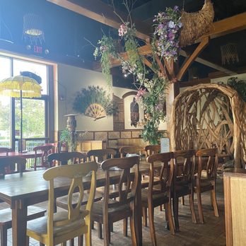 NaraDeva Thai Restaurant - Inside - Thai Near Me - Orlando, Florida