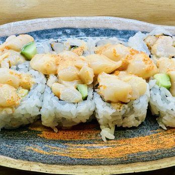 Sushi Hama - Spicy Scallop Roll. No sauce needed. Perfect the way it presents. - Sushi Bars Near Me - Seal Beach, California Sushi Hama - Spicy Scallop Roll. No sauce needed. Perfect the way it presents. - Sushi Bars Near Me - Seal Beach, California