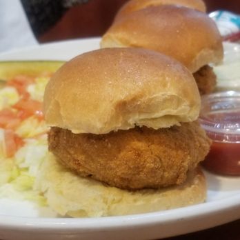 Quaker Diner - Mini crab cakes sliders - Diners Near Me - Philadelphia, Pennsylvania