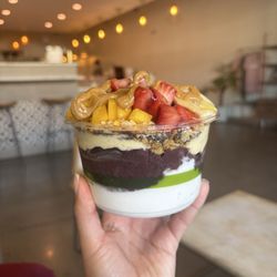 Honest Eatery Foothill Village - Medium Açaí Bowl with Pure Açaí and Coconut