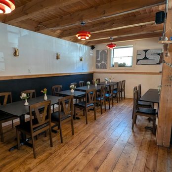 Two Bistro & Cafe - Seating - Cafes Near Me - Hartford, Vermont Two Bistro & Cafe - Seating - Cafes Near Me - Hartford, Vermont