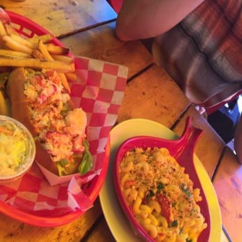 Barking Crab - Naked lobster roll and lobster Mac n cheese - Seafood Near Me - Boston, Massachusetts
