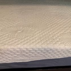 Wide few of mattress
