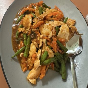 Penn's Thai Cafe - SF8 Pad Prik Khing - Thai Near Me - Troy, Michigan