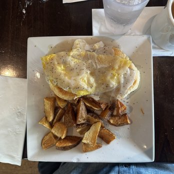 5th Street Patio  Cafe - Country Biscuit Breakfast, need more gravy or less biscuits. - American Near Me - Frisco, Texas