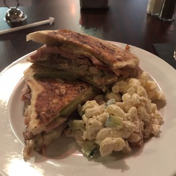 Full Circle Eatery - New American Near Me - Jacksonville, Florida Full Circle Eatery - New American Near Me - Jacksonville, Florida