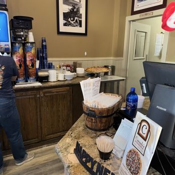 Carmelo's - Pizza awaits - Pizza Near Me - St. Augustine, Florida