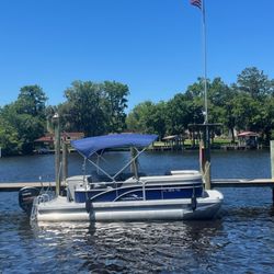 lazy lous pontoons
