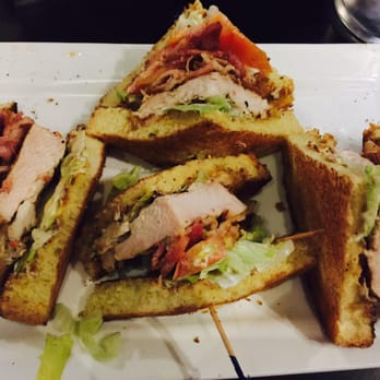 W Burger Bar - Chicken sandwich - Burgers Near Me - Toronto, Ontario W Burger Bar - Chicken sandwich - Burgers Near Me - Toronto, Ontario