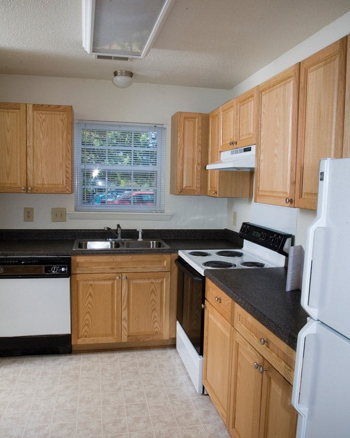 LAUREL RIDGE APARTMENTS Updated October 2024 1100 W NC Hwy 54