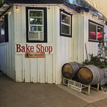 Hidden Star - Bake shop had lots of apple juice and drinks to choose from, donuts looked delicious, also made sandwiches. - Cideries Near Me - Camino, California