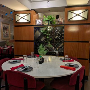 Benny's Sushi - Seating - Sushi Bars Near Me - Great Neck, New York