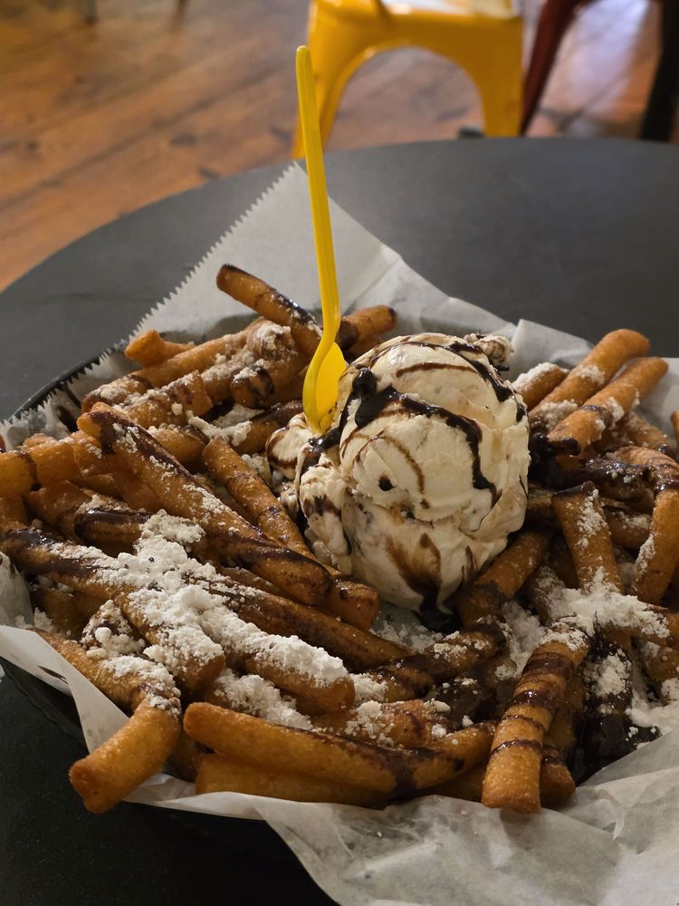 Holly Jo's Creekside Grill