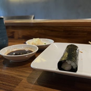 Ocean Code Handroll Bar - This one might be the scallop - Japanese Near Me - Carle Place, New York