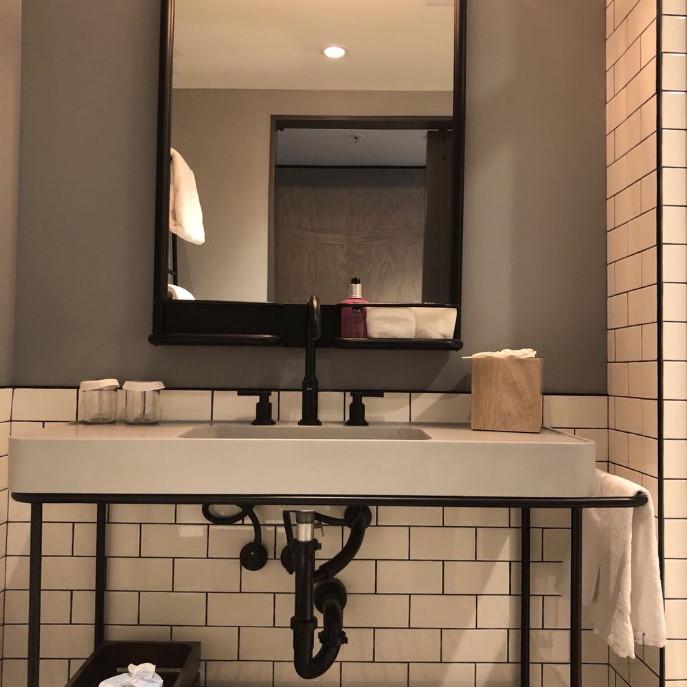 Moxy Seattle Downtown - Very nice, new, classy rooms/bathrooms. - Hotels Near Me - Seattle, Washington