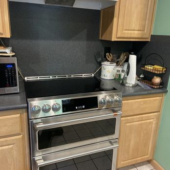 Friedmans Appliance - Our new stove in place - Appliances Near Me - Pleasant Hill, California Friedmans Appliance - Our new stove in place - Appliances Near Me - Pleasant Hill, California
