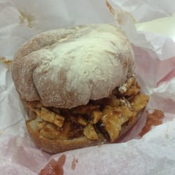 Chi Wok - BBQ roll, tasted sickley