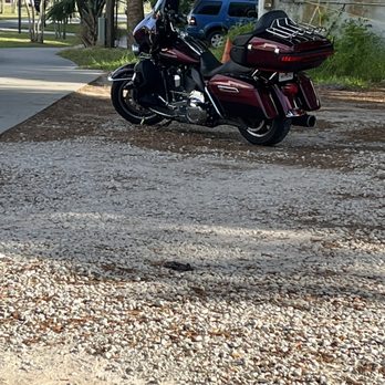 Cal’s Kitchen - Parking lot - Pizza Near Me - Montverde, Florida