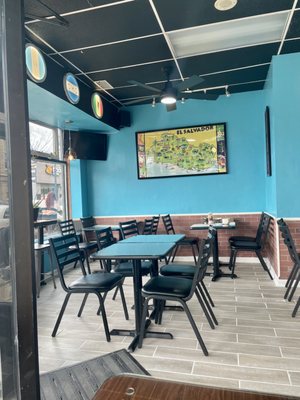 Pupuseria & Restaurant "El Cuscatleco" by null