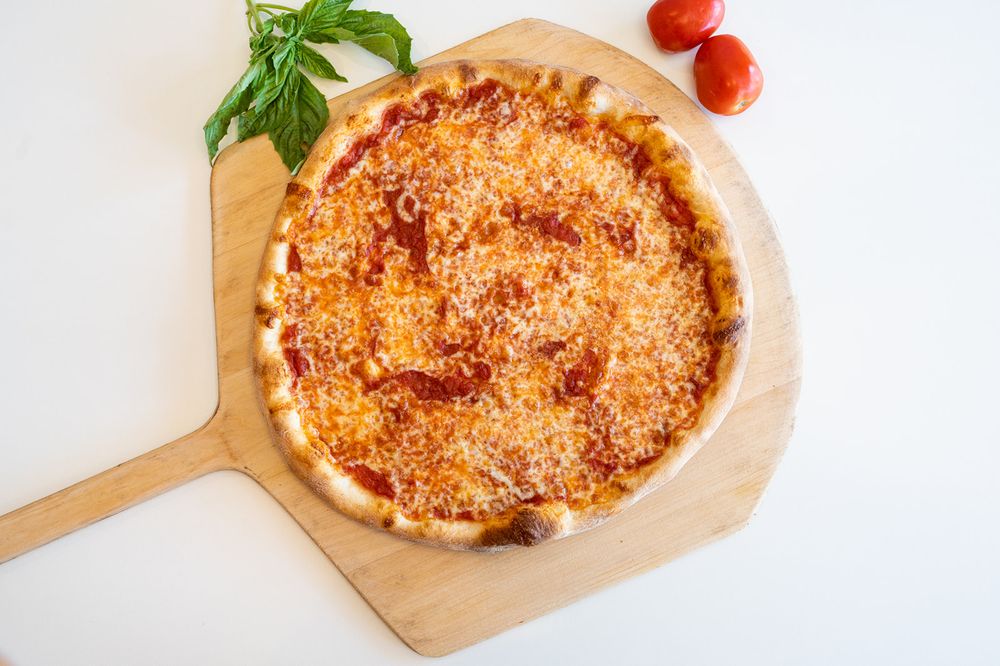 Food from Lucatelli’s Pizzeria