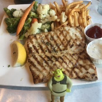 Crab Avenue - Grilled mahi mahi in lemon and herbs with French fries and sautéed vegetables - Seafood Near Me - Glendale, California Crab Avenue - Grilled mahi mahi in lemon and herbs with French fries and sautéed vegetables - Seafood Near Me - Glendale, California