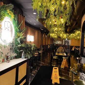 Siam Thai Eatery - Inside - Thai Near Me - Chicago, Illinois Siam Thai Eatery - Inside - Thai Near Me - Chicago, Illinois