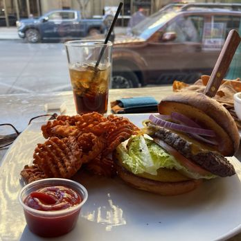 Rockstar Burger Bar - Classic burger and sweet potato fries - Burgers Near Me - El Paso, Texas Rockstar Burger Bar - Classic burger and sweet potato fries - Burgers Near Me - El Paso, Texas