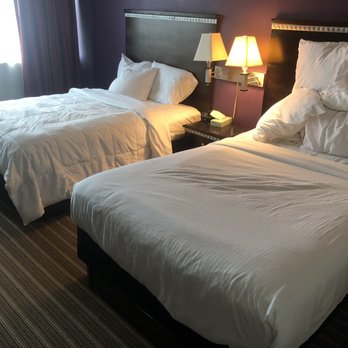 La Quinta by Wyndham - Looks like it was the last room and they wanted to go home. - Hotels Near Me - Indianapolis, Indiana